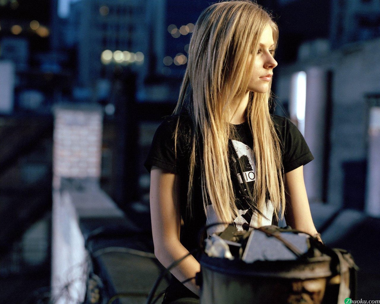 壁纸1280x1024艾薇儿 Avril Lavigne 壁纸70壁纸 艾薇儿 Avril Lavigne壁纸 艾薇儿 Avril Lavigne图片 艾薇儿 Avril Lavigne素材 明星壁纸 明星图库 明星图片素材桌面壁纸