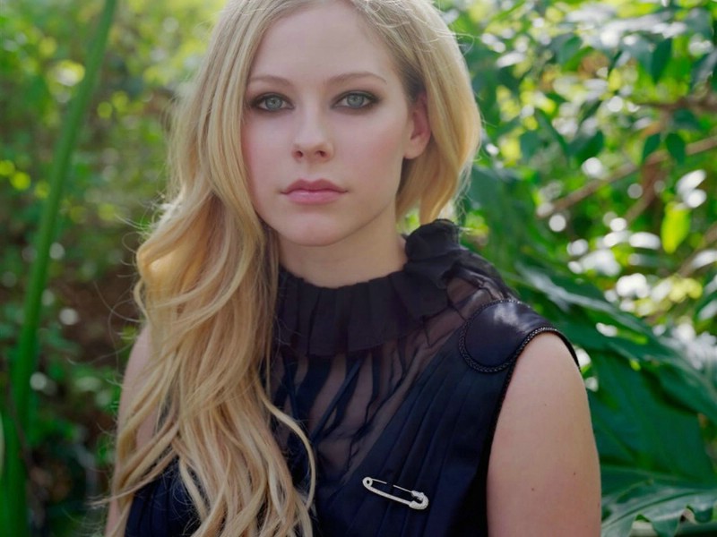 壁纸800x600艾薇儿 Avril Lavigne 壁纸55壁纸 艾薇儿 Avril Lavigne壁纸 艾薇儿 Avril Lavigne图片 艾薇儿 Avril Lavigne素材 明星壁纸 明星图库 明星图片素材桌面壁纸