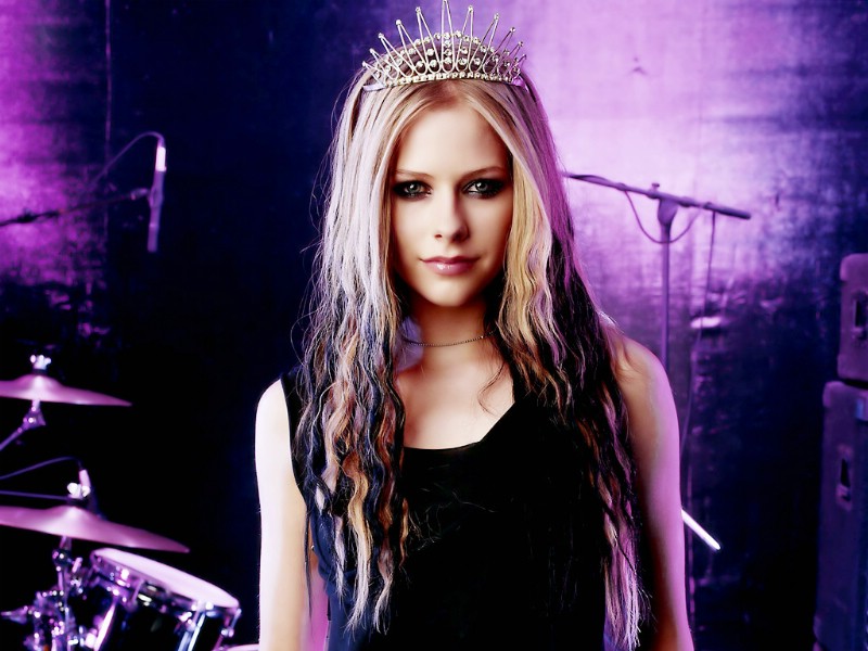 壁纸800x600Avril Lavigne 壁纸3壁纸 Avril Lavigne壁纸 Avril Lavigne图片 Avril Lavigne素材 明星壁纸 明星图库 明星图片素材桌面壁纸