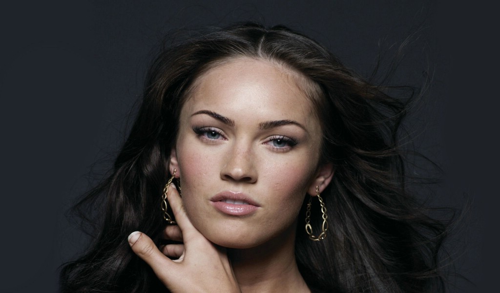 壁纸1024x600Megan Fox 梅根 福克斯 壁纸16壁纸 Megan Fox(壁纸 Megan Fox(图片 Megan Fox(素材 明星壁纸 明星图库 明星图片素材桌面壁纸